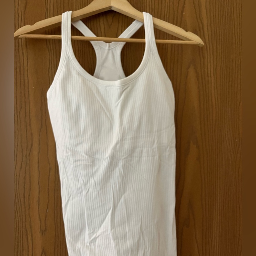 Lululemon ebb to street tank